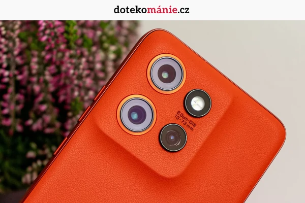Recenze mobilní telefon Motorola Edge 50 Neo (2024)